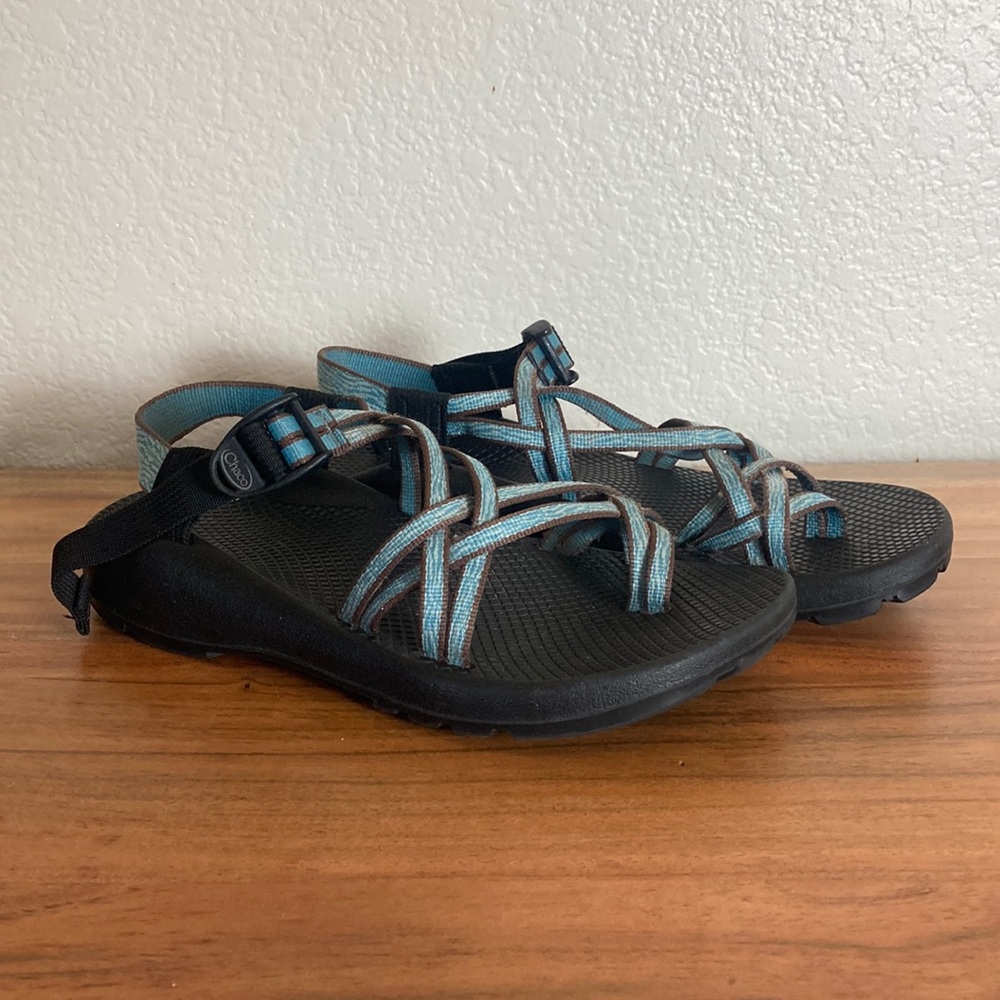 Chaco Blue Strappy Sandals Women’s Size 9 Wide